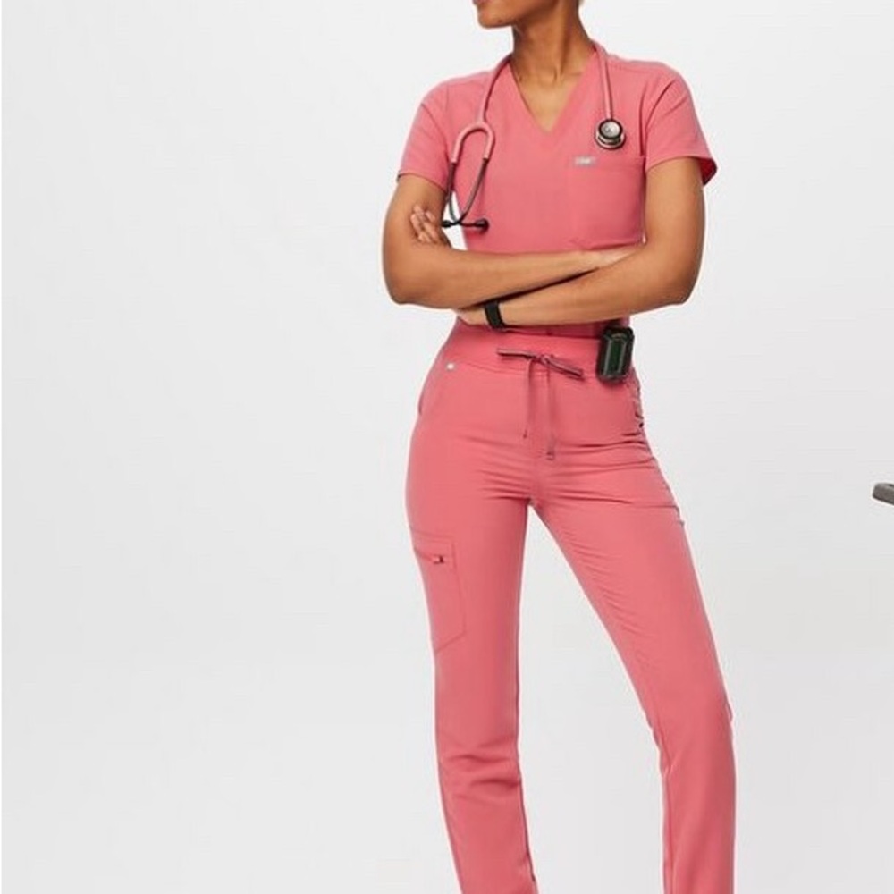 Women's Desert Rise Slim Catarina Scrub Top.